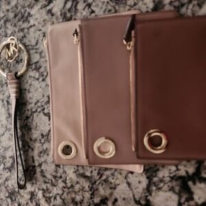 Michael Kors Wristlet set